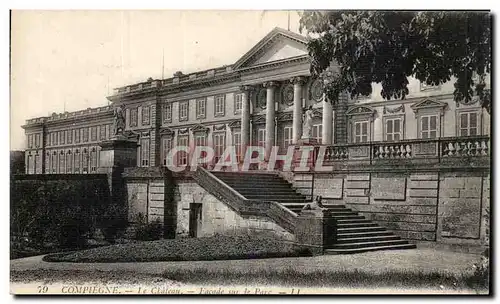 Ansichtskarte AK Compiegne Le Chateau Facade sur le Parc