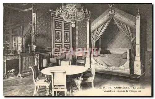 Ansichtskarte AK Compiegne Le Chareau Chambre a coucher de l empereur