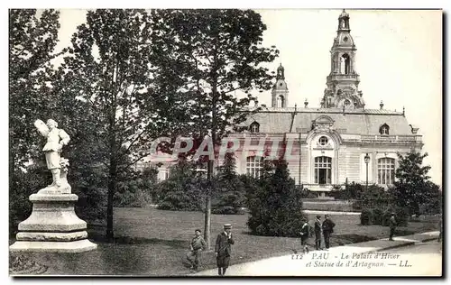 Ansichtskarte AK Pau Le palais d Hiver et Statue de d Artagnan Mousquetaire