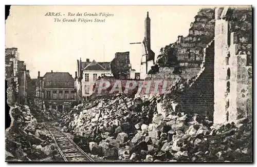 Ansichtskarte AK Arras Rue Des Grands Vieziers Militaria