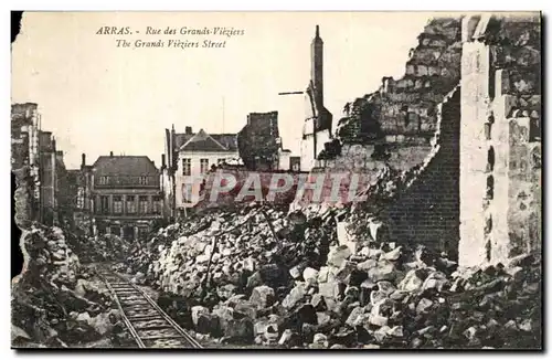Cartes postales Arras Rue Des Grands Vieziers Militaria