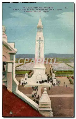 Cartes postales Notre Dame De Lorette Les Visiteurs Sur Les Marches De La Tour Militaria