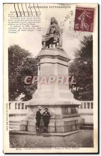 Cartes postales Clermont Ferrand Statue de Blaise Pascal Enfants