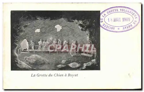 Cartes postales La Grotte du Chien a Royat Grotte volcanique Volcan