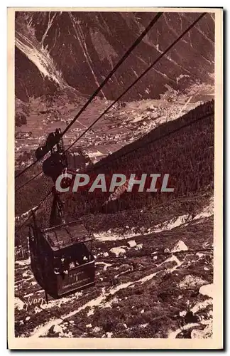 Cartes postales Chamonik Mont Blanc La Vallee de Chamenix et le Teleferique de l aiguille du Midi