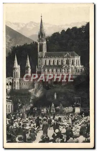 Cartes postales Lourdes La Basilique Et La Grotte