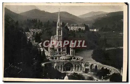 Cartes postales Lourdes La basilique vue du chateau