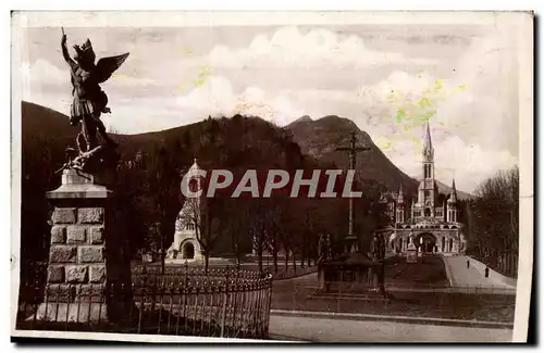 Cartes postales Lourdes La Basilique