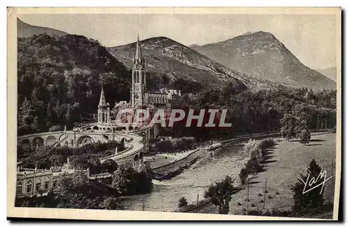 Cartes postales Lourdes La Basilique et le Gave