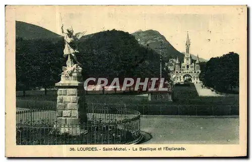 Cartes postales Lourdes La Basilique et l esplanade Saint Michel