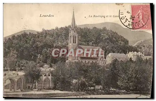 Cartes postales Lourdes La Basilique et Le Gave