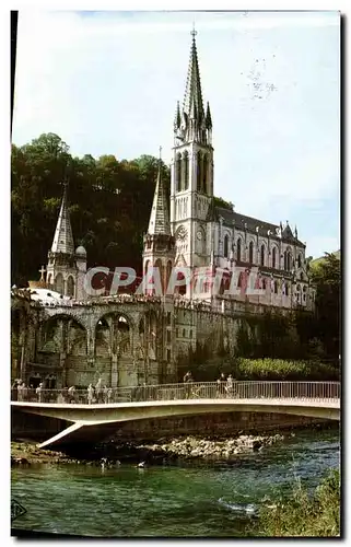 Cartes postales Lourdes La Basilique et Le Pont Sur Le Gave