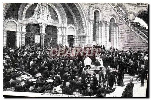 Cartes postales Lourdes Preche devant le rosaire