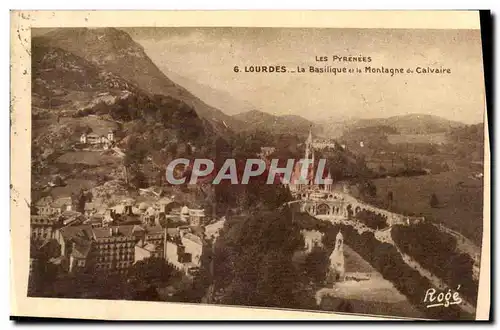 Cartes postales Lourdes La Basilique et le Montagne du Calvaire