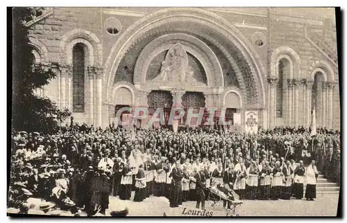 Ansichtskarte AK Lourdes La procession devant le rosaire