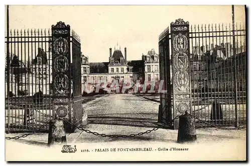 Ansichtskarte AK Palais de Fontainebleau Grille d Honneur