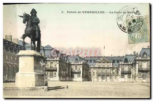 Cartes postales Versailles Palais de La Cour de Marbre