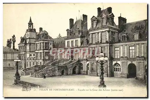 Ansichtskarte AK Palais De Fontainebleau Facade sur la cour des adieux