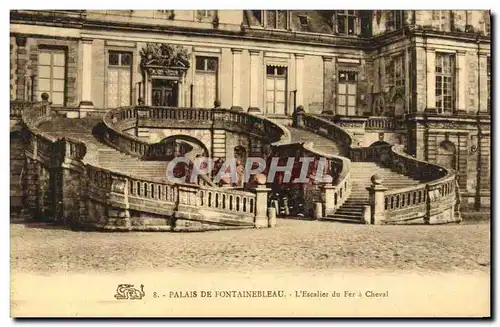 Ansichtskarte AK Palais de Fontainebleau L Escalier du Fer Cheval