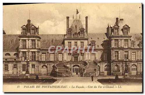 Cartes postales Palais de Fontainebleau La Facade Cote du Fer a Cheval