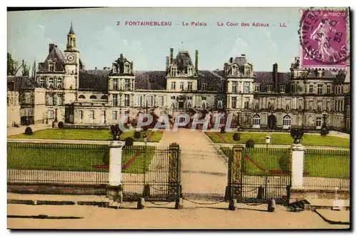 Cartes postales Fontainebleau Le Palais La Cour des Adieux