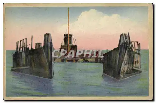 Cartes postales Saint Aubin Sur Mer Pontons de tank Militaria