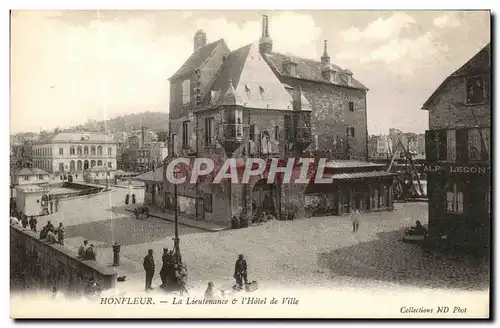 Cartes postales Honfleur La Lieutenance l Hotel de Ville