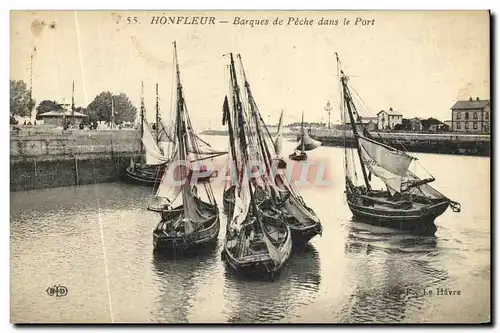Cartes postales Honfleur Barques de Peche dans Le Port Bateaux