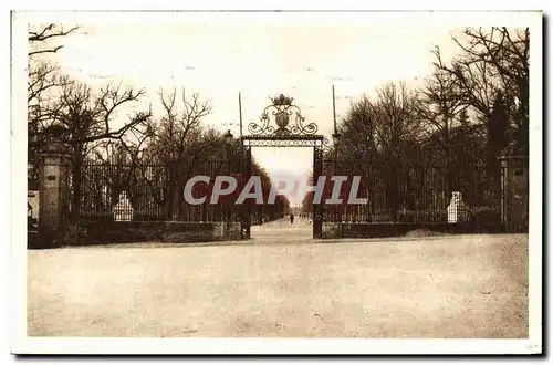 Cartes postales Poitiers La grille d honneur du parc de Blossac cree par le Comte de la Bourdonnaye