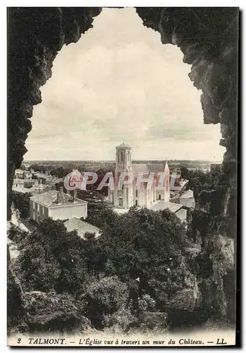 Ansichtskarte AK Talmont L Eglise uve a Travers un mur du Chateau