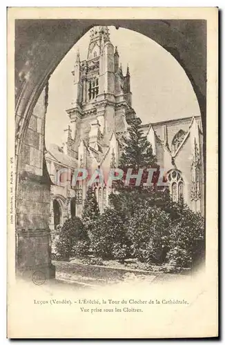 Ansichtskarte AK Lucon L Eveche la Tour du Clocher de la Cathedrale vue Prise sous les Cloitres