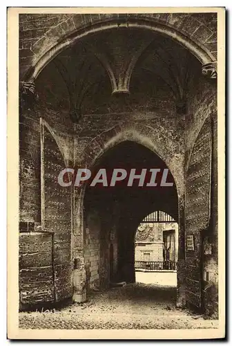 Cartes postales Avignon palais des Papes Porte d entree vue de la cour interieure