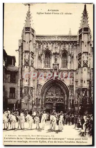 Cartes postales Avignon Eglise Saint Pierre Chevaux camarguais