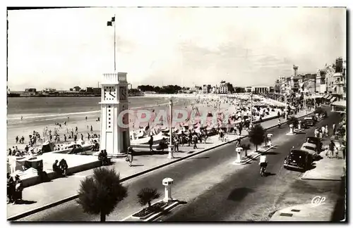 Cartes postales moderne Les Sables D Olonne La Tour de L Horloge et La Plage