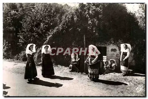 Cartes postales moderne Limousin Joueuse de Vielle Folklore