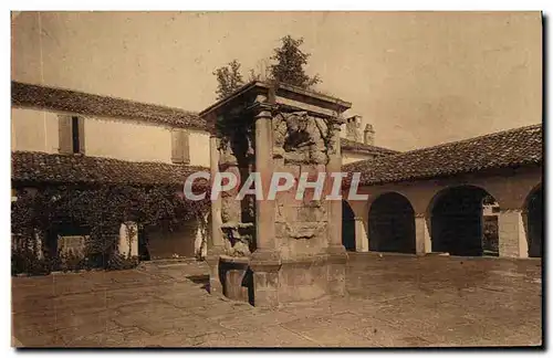 Ansichtskarte AK Saint Jean De Luz Ancien Monastere des Recollets La Fontaine