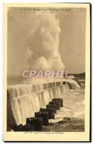 Cartes postales Saint Jean De Luz effet de vague ala digue de Socoa