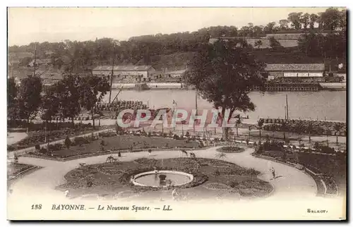 Ansichtskarte AK Bayonne La Nouveau Square