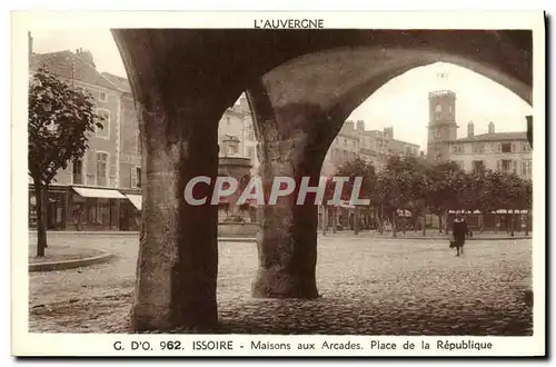 Cartes postales Issoire Maisons Aux Arcades Place de la Republique