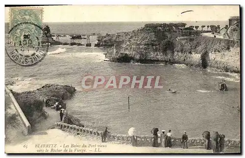 Ansichtskarte AK Biarritz Les Bains Du Port Vieux vers le rocher de la vierge