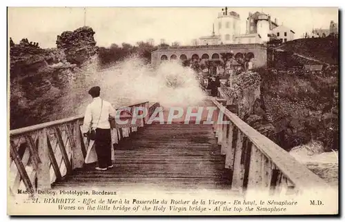 Cartes postales Biarritz Effect De Mer a La Passerelle Du Rocher De La Vierge Semaphore