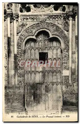Cartes postales Cathedrale De Sees Le Portail Lateral