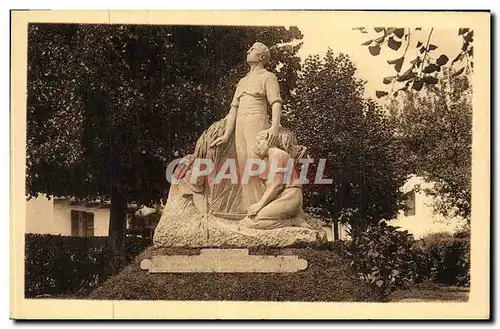 Cartes postales Ascain Monument eleve a la memoire des morts de la guerre 1914 1918 Militaria