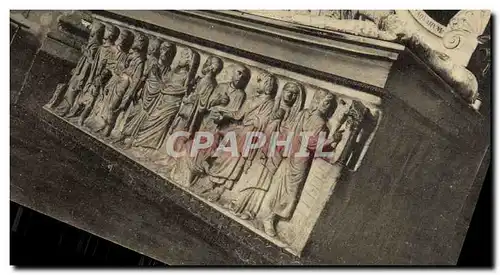 Ansichtskarte AK Clermont Ferrand Chapelle des Carmes Pichaux Sarcophage gallo romain