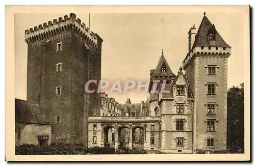 Cartes postales Pau Le Donjon et L entree de Chateau