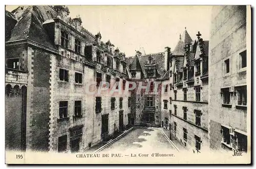 Cartes postales Pau De Chateau La Cour d Honneur