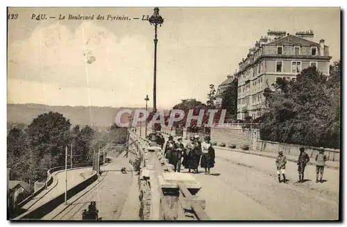 Cartes postales Pau Le Boulevard des Pyrenees