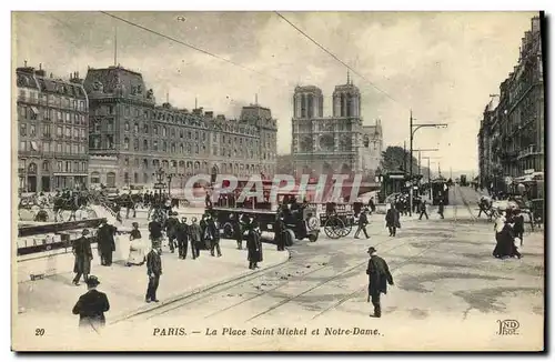 Cartes postales Paris La Place Saint Michel et Notre Dame