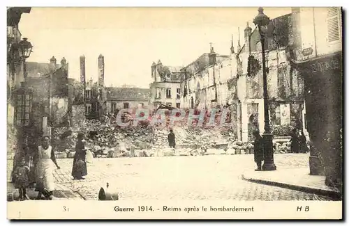 Cartes postales Reims Apres Le Bombardement Militaria