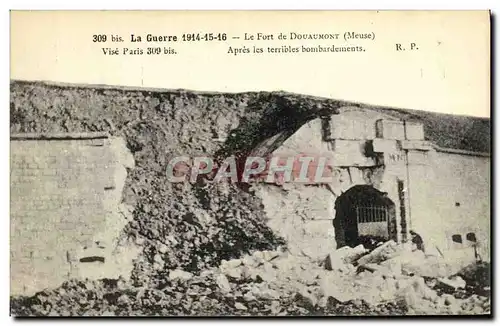 Ansichtskarte AK La Guerre Le Fort de Douaumont Apres Les Terribles Bombardements Militaria